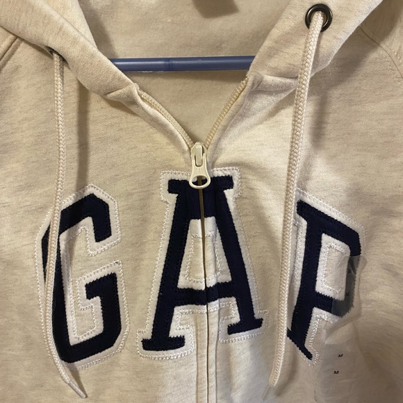 NWOT Gap Zipped Sweater - Picture 3 of 5